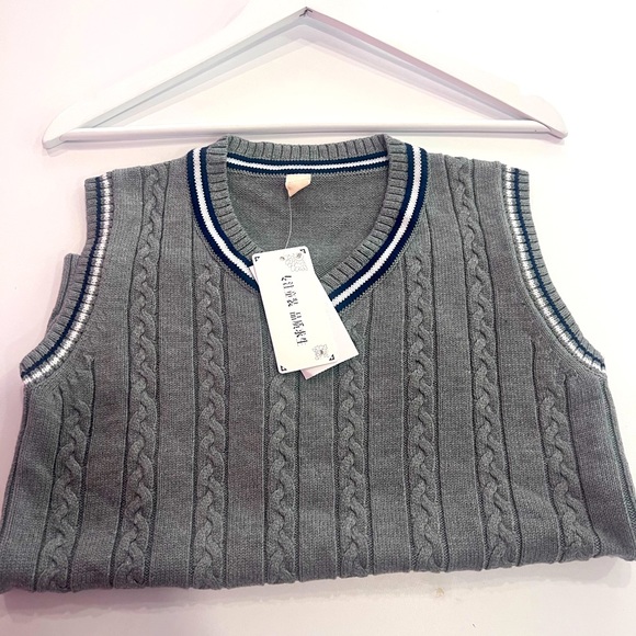 Boys Pullover Vest Knit V-Neck Sweater NWT - Picture 8 of 8
